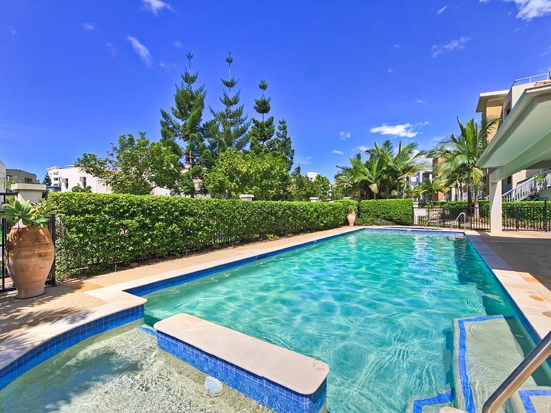 18/ 1 Riverwalk Avenue, Robina QLD 4226