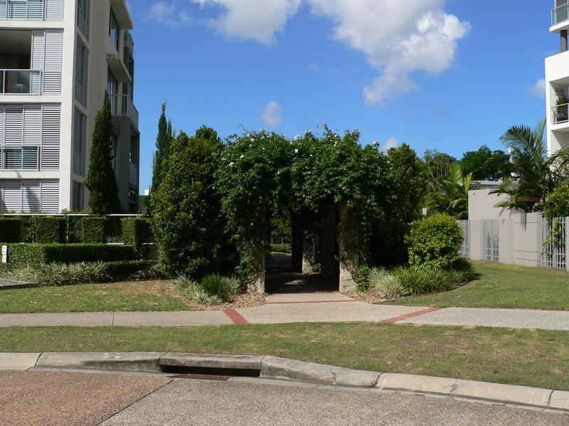 31 Riverwalk Avenue, Robina QLD 4226