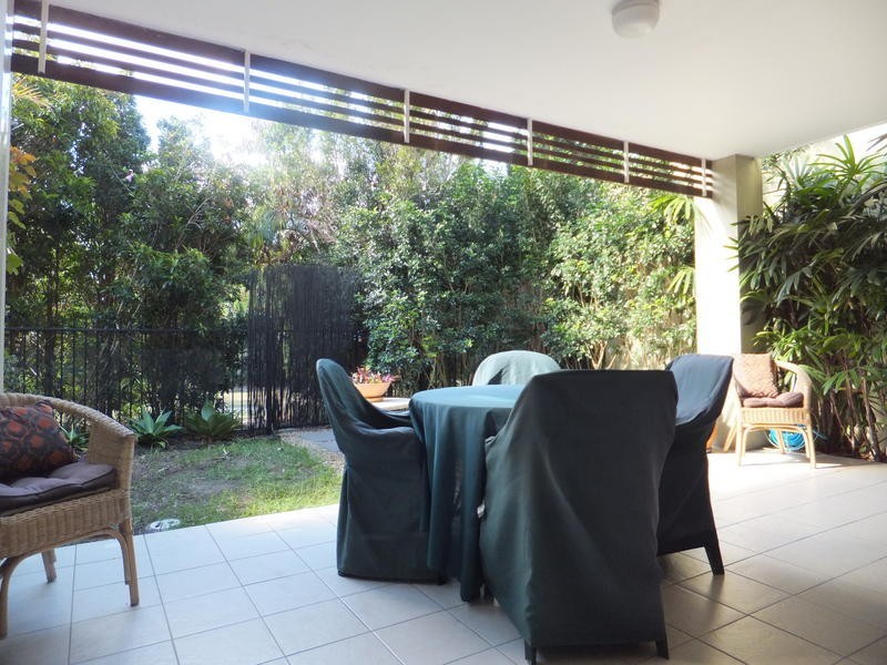 61 Riverwalk Avenue, Robina QLD 4226