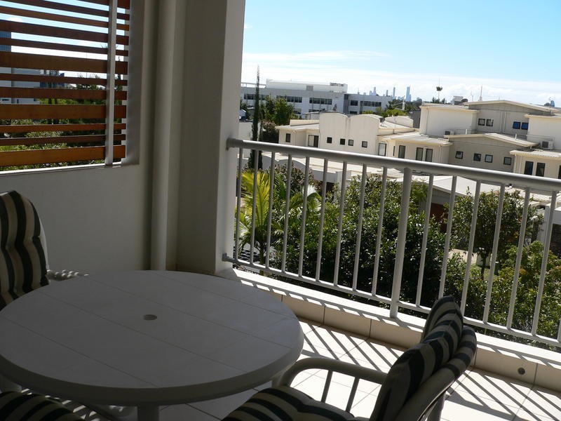 17/ 64 Riverwalk Avenue, Robina QLD 4226