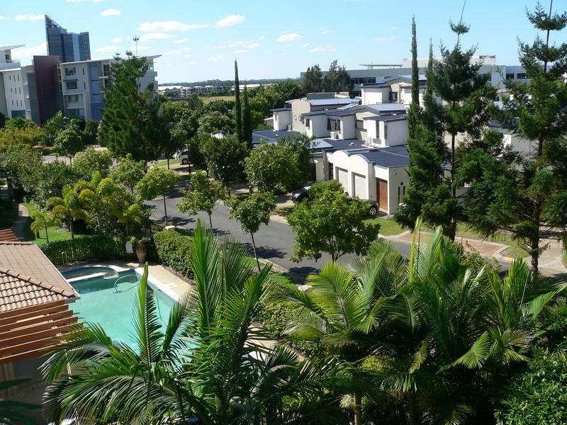 8/ 64 Riverwalk Avenue, Robina QLD 4226