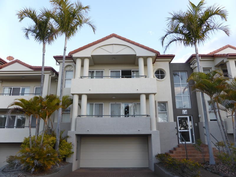 55/ 24 Ron Penhaligon Way, Robina QLD 4226