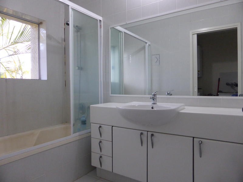 55/ 24 Ron Penhaligon Way, Robina QLD 4226