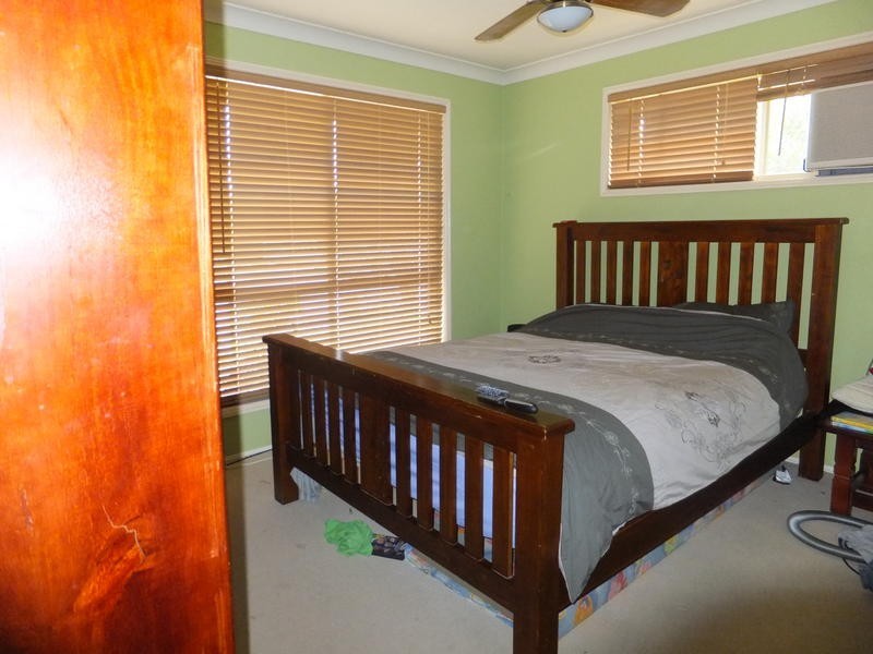 4 Roundelay Drive, Varsity Lakes QLD 4227