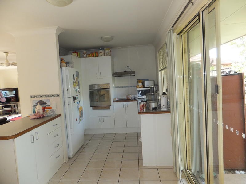 4 Roundelay Drive, Varsity Lakes QLD 4227