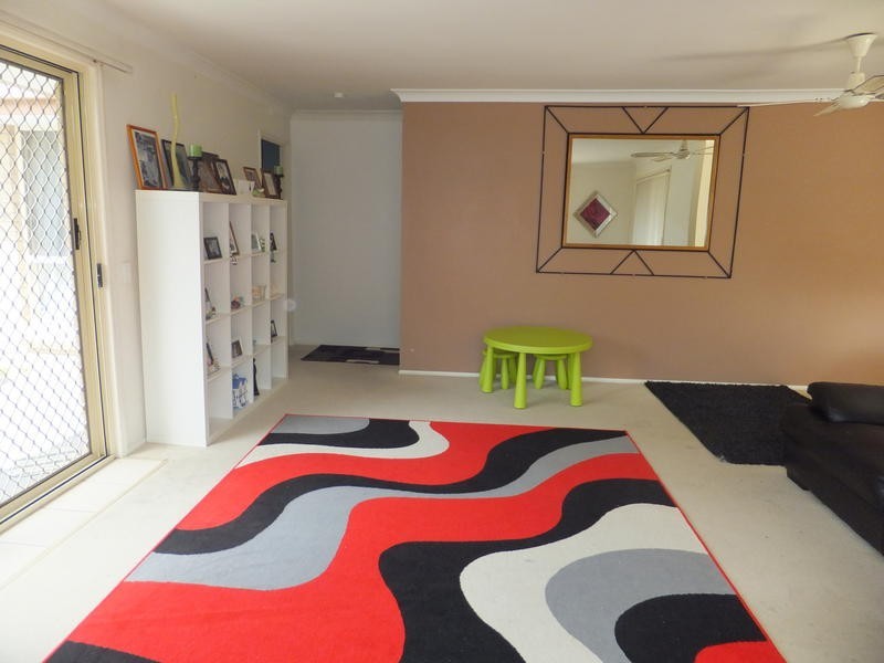 4 Roundelay Drive, Varsity Lakes QLD 4227