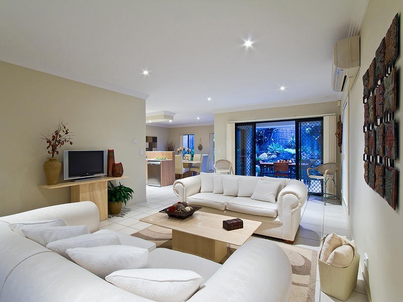 17 Royal Woods Drive, Robina QLD 4226