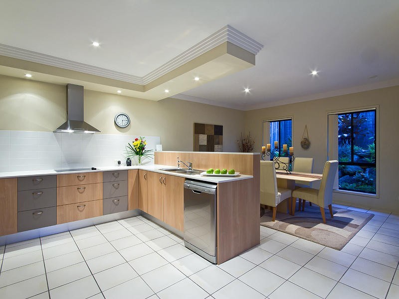 17 Royal Woods Drive, Robina QLD 4226