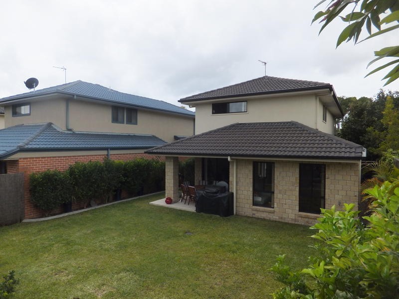 21 Royal Woods Drive, Robina QLD 4226