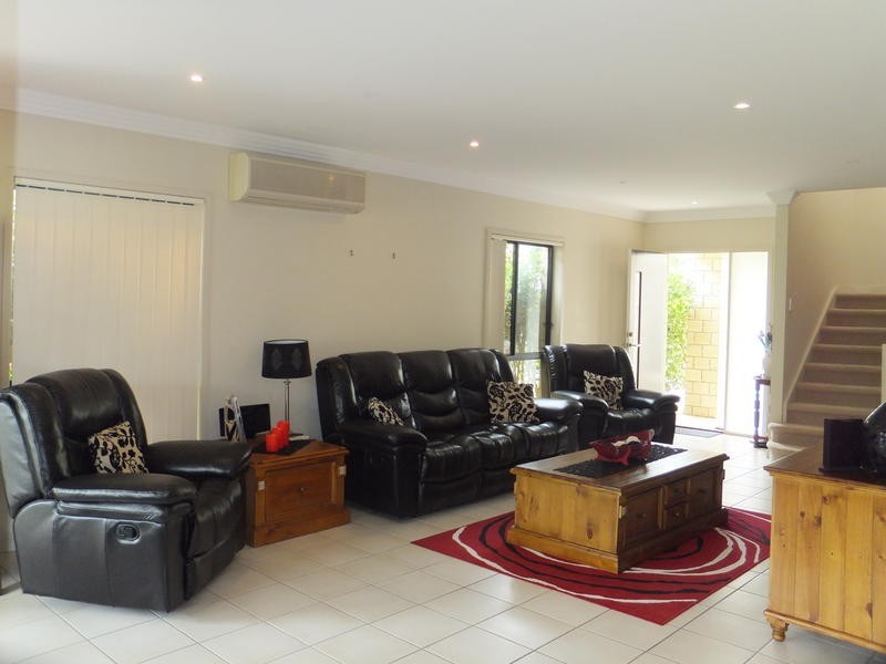 21 Royal Woods Drive, Robina QLD 4226