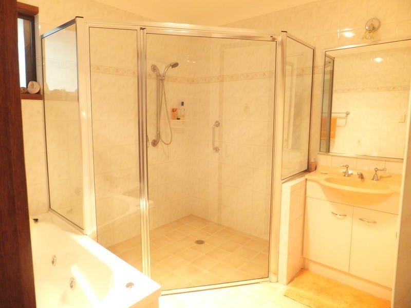 3 Royston Crescent, Reedy Creek QLD 4227