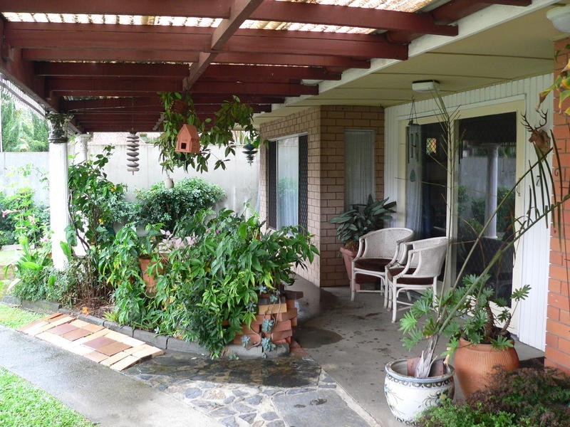 7 Savoy Drive, Broadbeach Waters QLD 4218