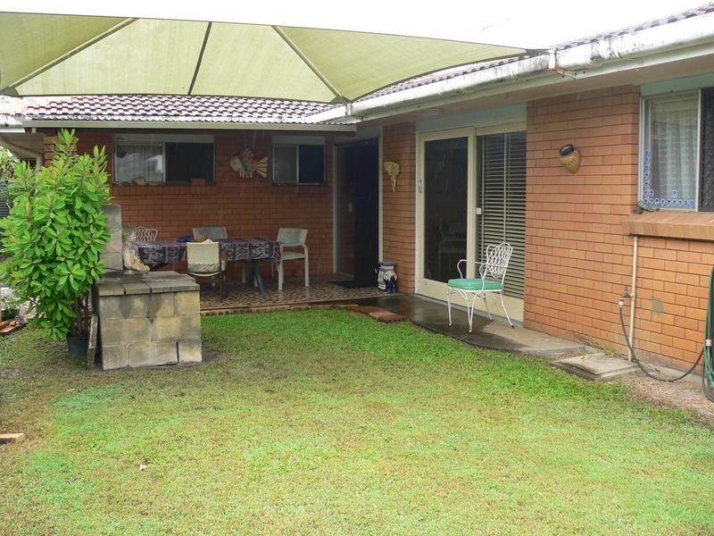 7 Savoy Drive, Broadbeach Waters QLD 4218