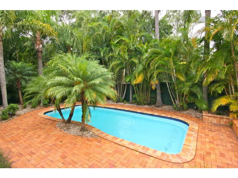 5 Sawgrass Place, Robina QLD 4226