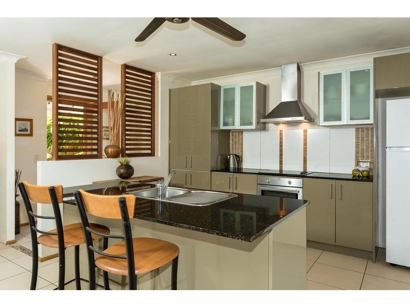 30 Seafoam Close, Varsity Lakes QLD 4227