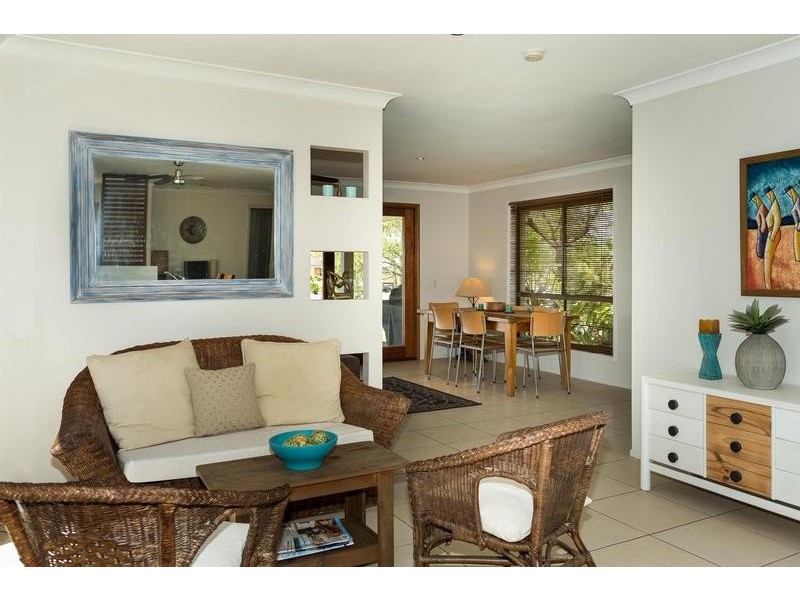 30 Seafoam Close, Varsity Lakes QLD 4227