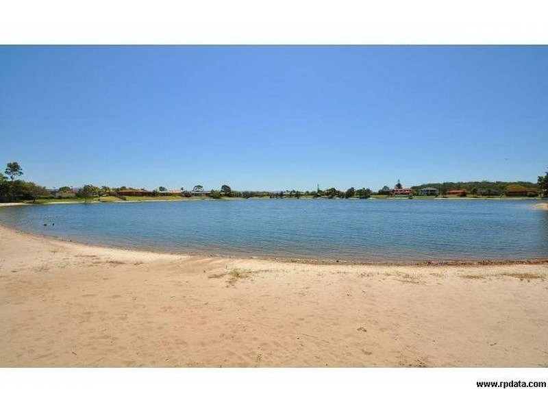 @/ 11 Shrike Ct, Burleigh Waters QLD 4220