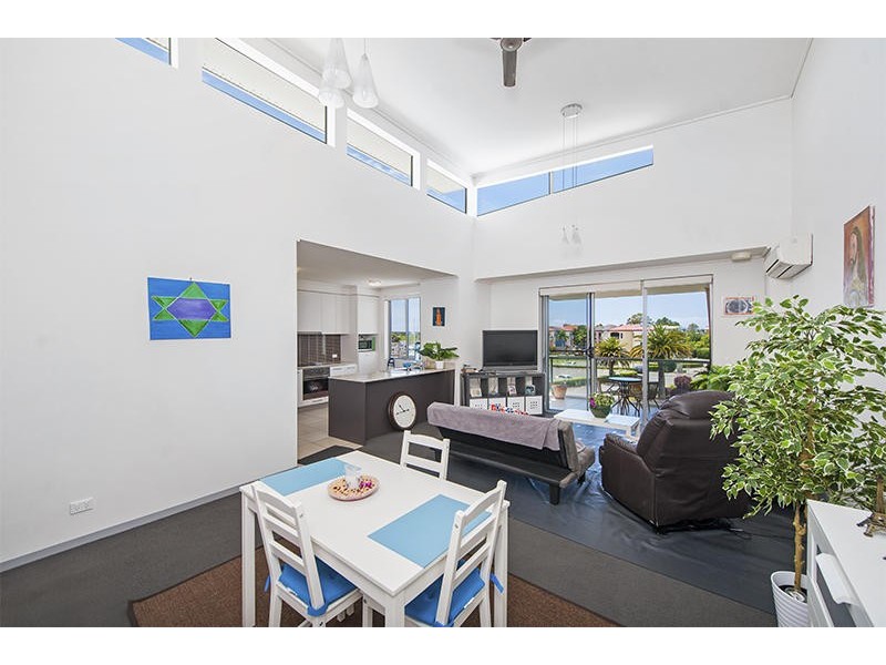 332/ 64 Sickle  Avenue, Hope Island QLD 4212