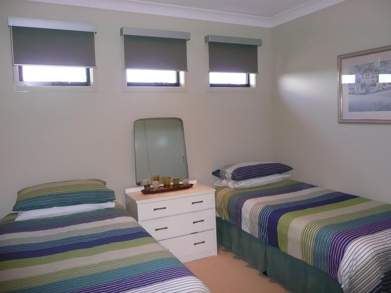 1/ 1 Silvermaple Street, Robina QLD 4226