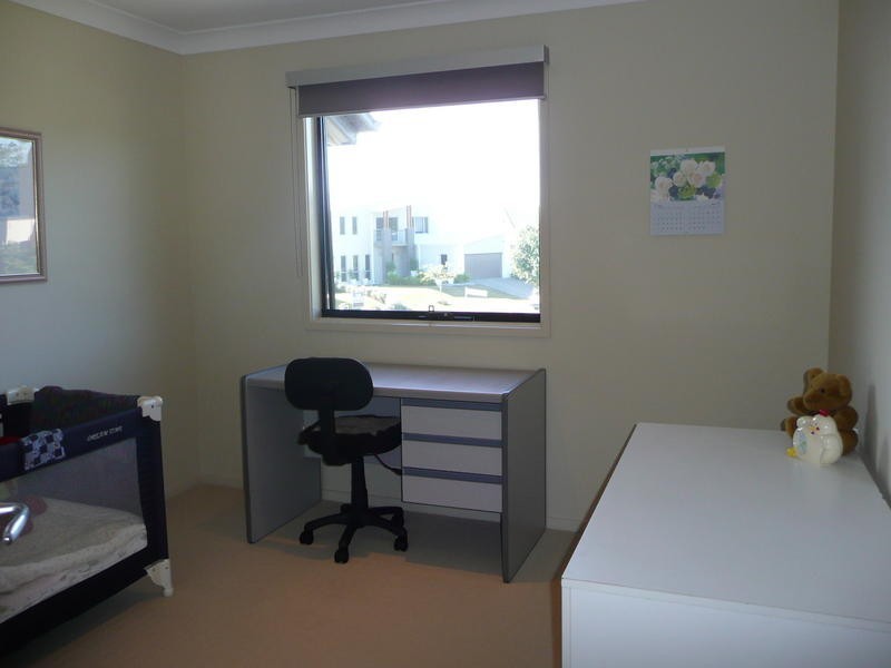 1/ 1 Silvermaple Street, Robina QLD 4226