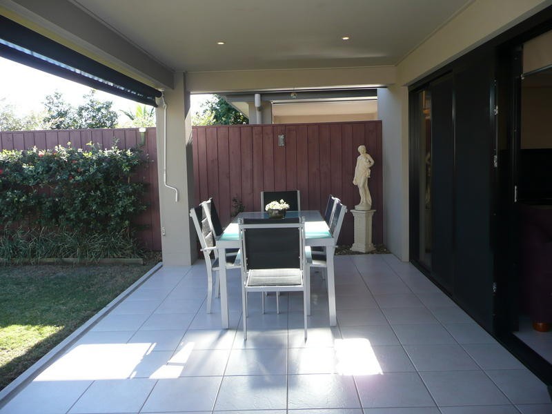 1/ 1 Silvermaple Street, Robina QLD 4226