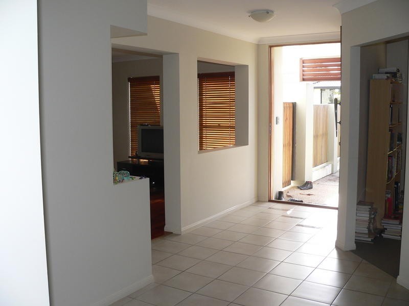 25 Silvermaple Street, Robina QLD 4226