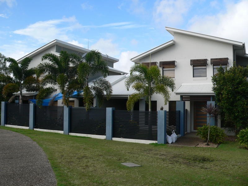 25 Silvermaple Street, Robina QLD 4226