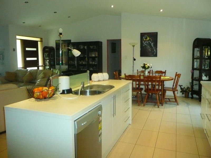 3 Heights Drive, Robina QLD 4226