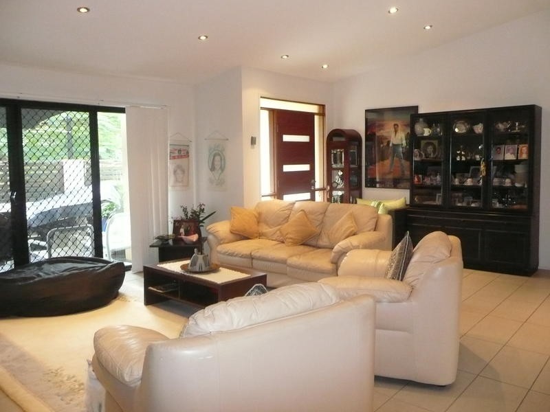 3 Heights Drive, Robina QLD 4226