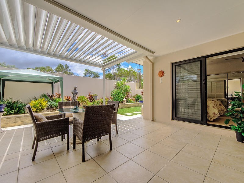 2/ 7 Silvermaple Street, Robina QLD 4226