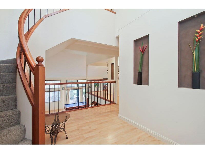 125 Simpsons Road, Elanora QLD 4221