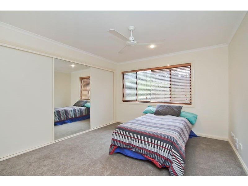 125 Simpsons Road, Elanora QLD 4221