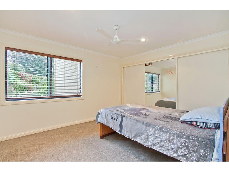 125 Simpsons Road, Elanora QLD 4221