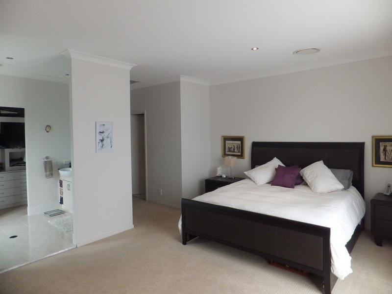 56 Sky Royal Terrace, Burleigh Heads QLD 4220