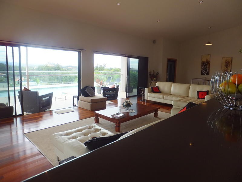 56 Sky Royal Terrace, Burleigh Heads QLD 4220