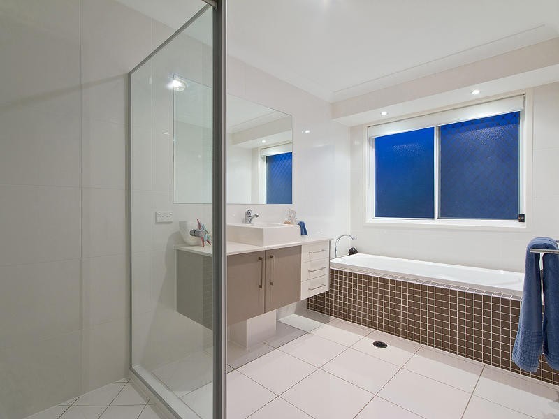 35 Skywatch Circuit, Reedy Creek QLD 4227