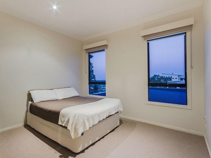 14 Southern Skies Avenue, Reedy Creek QLD 4227