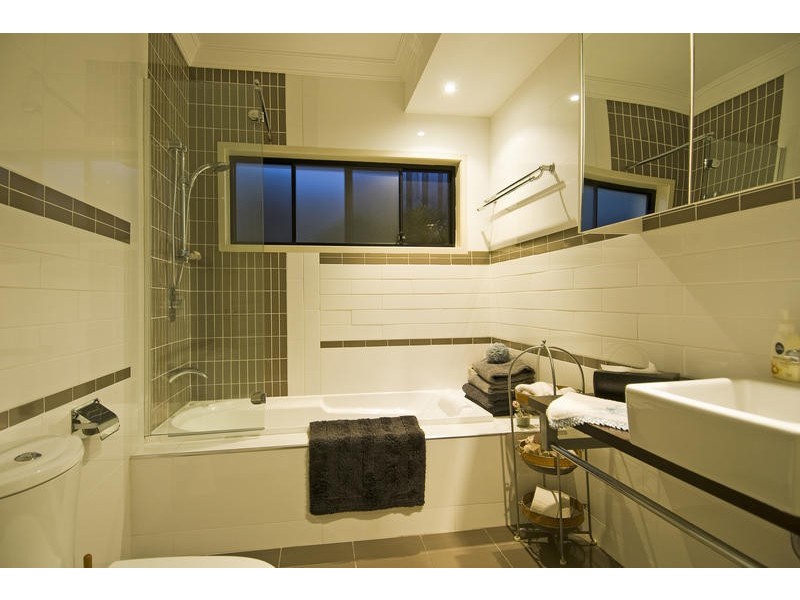 Varsity Lakes QLD 4227