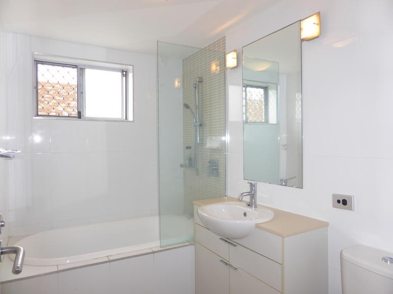 5/ 119 Sunshine Parade, Miami QLD 4220