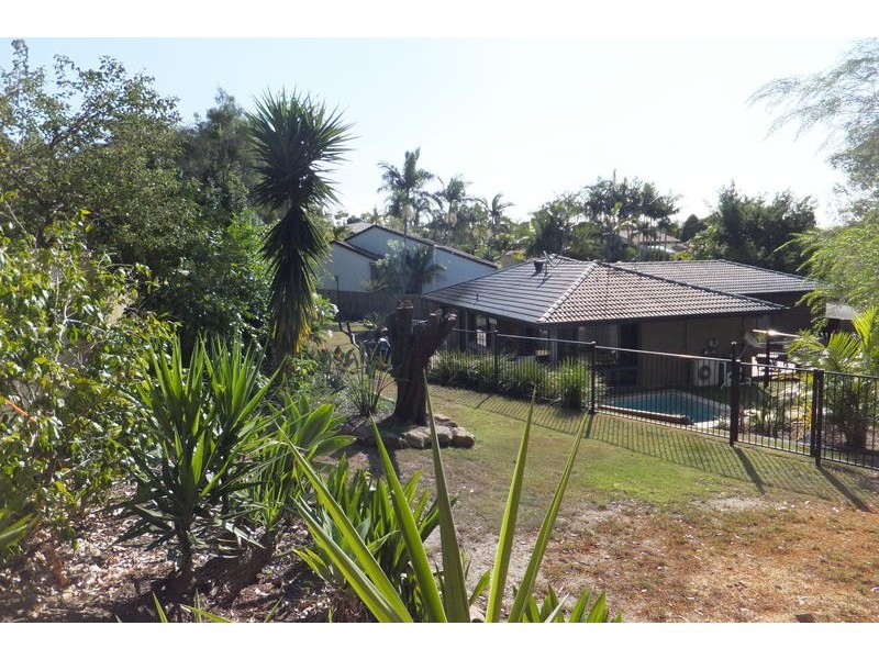 5 Sylvania Place, Robina QLD 4226