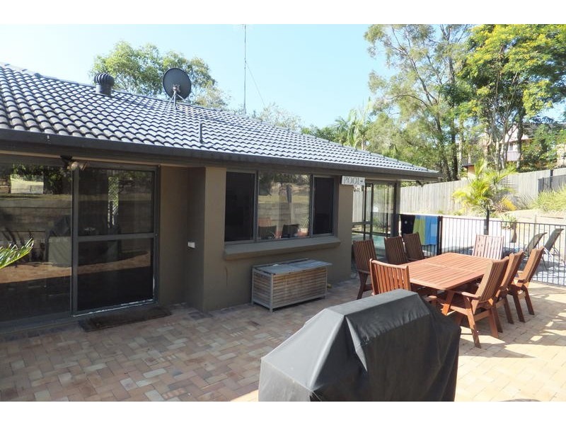 5 Sylvania Place, Robina QLD 4226