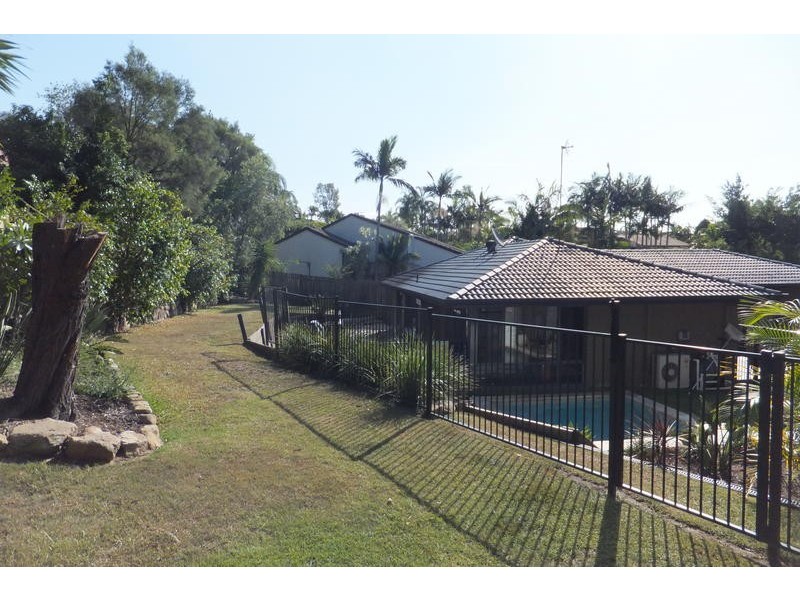 5 Sylvania Place, Robina QLD 4226