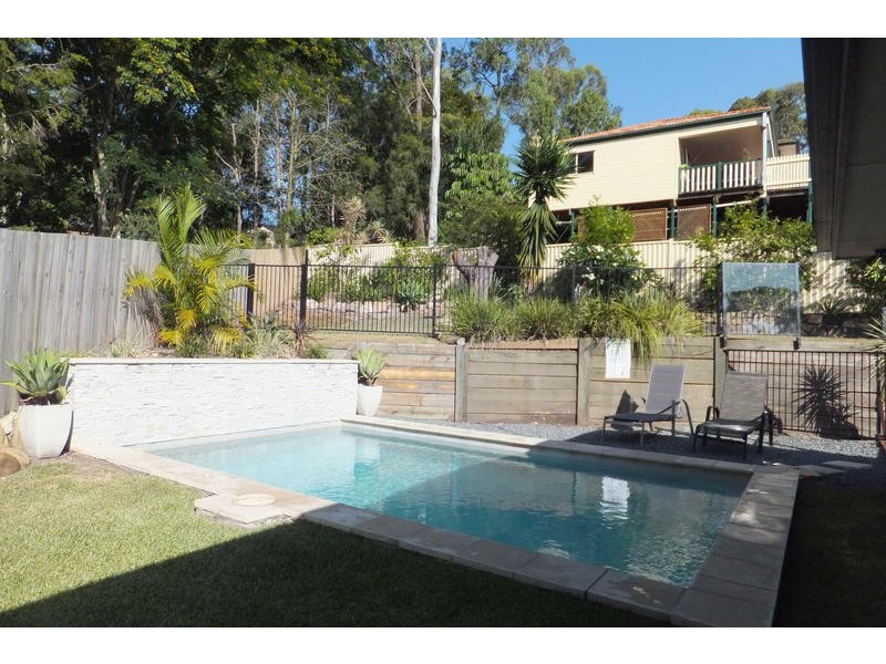 5 Sylvania Place, Robina QLD 4226