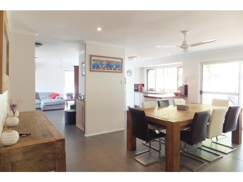 5 Sylvania Place, Robina QLD 4226