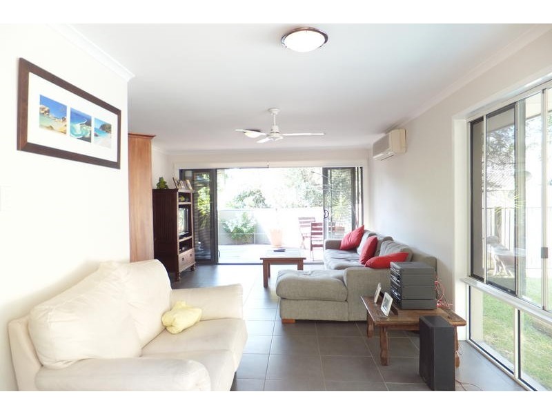 5 Sylvania Place, Robina QLD 4226