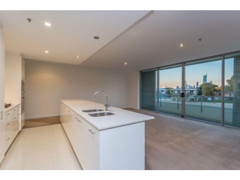 1110/ 33 T E Peters Drive, Broadbeach Waters QLD 4218
