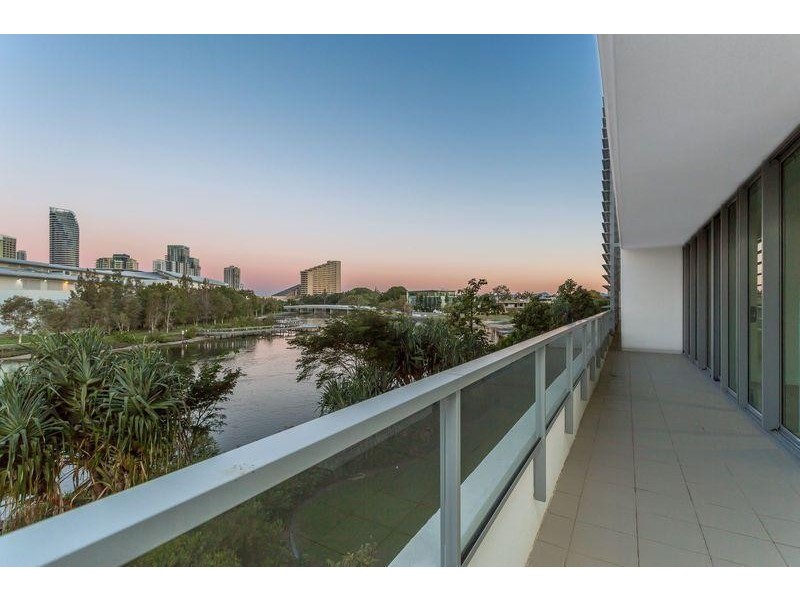 1110/ 33 T E Peters Drive, Broadbeach Waters QLD 4218