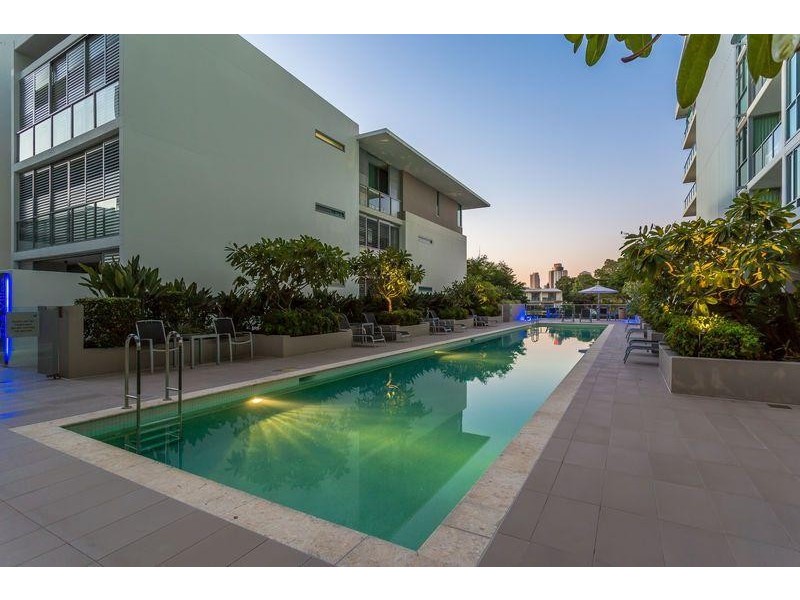 1110/ 33 T E Peters Drive, Broadbeach Waters QLD 4218
