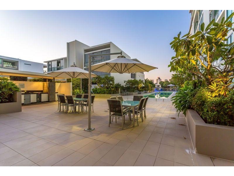 1110/ 33 T E Peters Drive, Broadbeach Waters QLD 4218