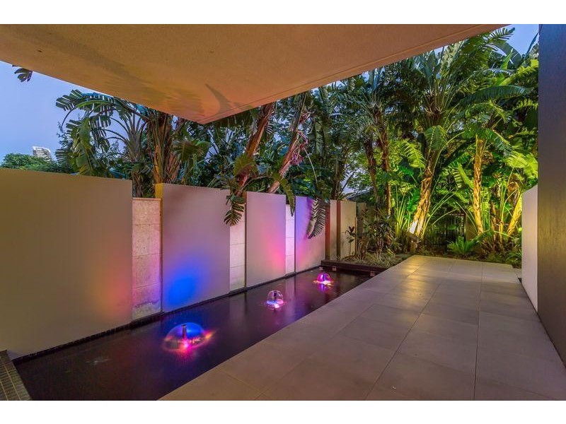 1110/ 33 T E Peters Drive, Broadbeach Waters QLD 4218